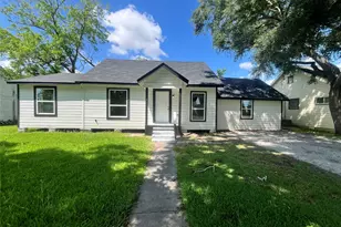 306 S Virginia St, La Porte, TX 77571 - Photo 1