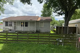 3318 Mooney Rd, Houston, TX 77093 - Photo 2