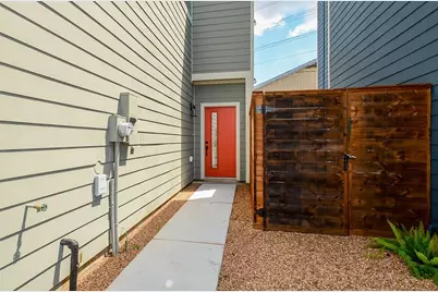 712 Hughes Street, Houston, TX 77023 - Photo 4