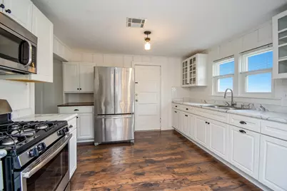 314 E Bayshore Drive, Palacios, TX 77465 - Photo 8