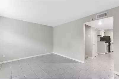 1701 Upland Drive #198, Houston, TX 77043 - Photo 4