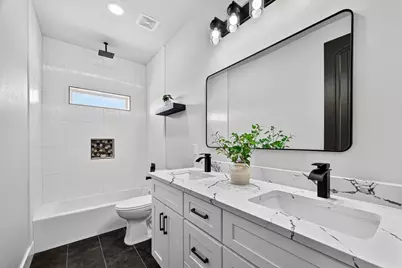 484 Angus Trail, Angleton, TX 77515 - Photo 24