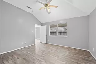 5418 Forest Bridge Way, Houston, TX 77066 - Photo 14
