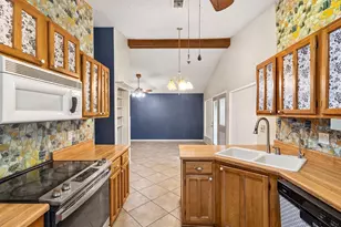8538 Marathon Dr, Universal City, TX 78148 - Photo 8