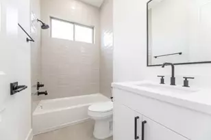 311 E 34th St, Houston, TX 77018 - Photo 32