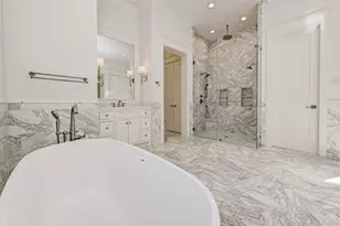 718 Magdalene Dr, Houston, TX 77024 - Photo 30