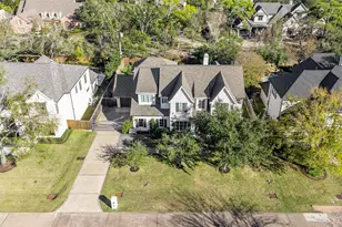 718 Magdalene Dr, Houston, TX 77024 - Photo 48