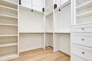 718 Magdalene Dr, Houston, TX 77024 - Photo 34