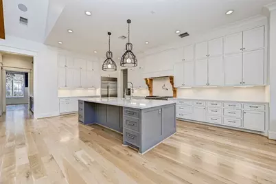 718 Magdalene Drive, Houston, TX 77024 - Photo 12