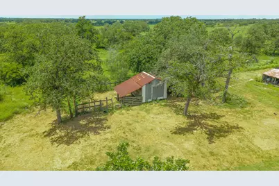 1130 County Road 1G, Hallettsville, TX 77964 - Photo 8