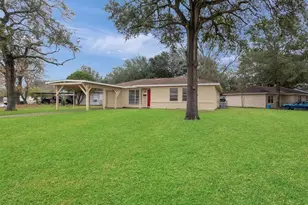 1000 S Shepherd Dr, Baytown, TX 77520 - Photo 2