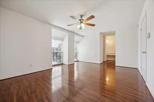 10147 Beekman Pl Dr, Houston, TX 77043 - Photo 16