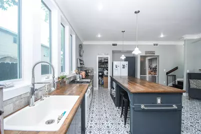 614 W 28th Street, Houston, TX 77008 - Photo 8
