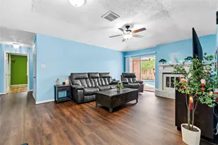 10530 Towne Square Rd, Sugar Land, TX 77498 - Photo 8