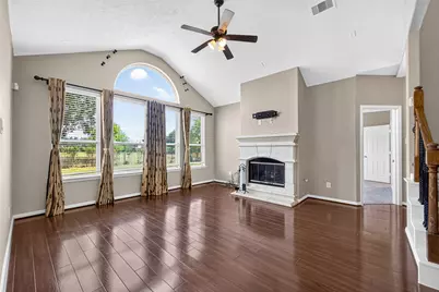 4507 Lakefront Terrace Drive, Pearland, TX 77584 - Photo 8