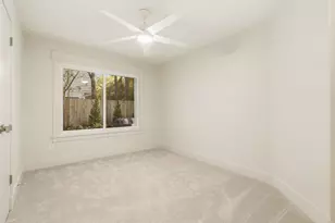 235 S Pathfinders Cir, The Woodlands, TX 77381 - Photo 28