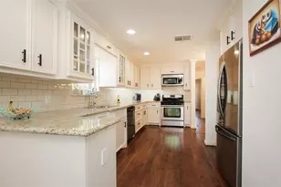 845 W 21st St, Houston, TX 77008 - Photo 10