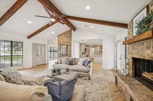 209 E Hacienda, Bellville, TX 77418 - Photo 8