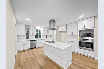 1023 Cragmore Drive, Seabrook, TX 77586 - Photo 2