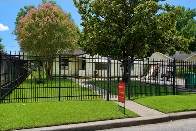 7328 Oak Hill Drive, Houston, TX 77087 - Photo 16