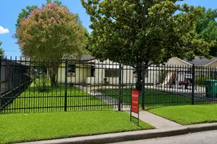 7328 Oak Hill Dr, Houston, TX 77087 - Photo 16