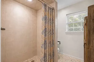 1450 Pleasant Valley Dr, Huntsville, TX 77340 - Photo 20