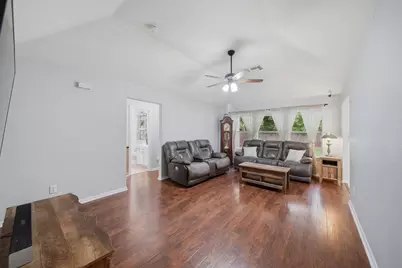 1916 41st Avenue N, Texas City, TX 77590 - Photo 4