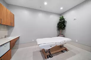 2727 Kirby Dr, Houston, TX 77098 - Photo 28