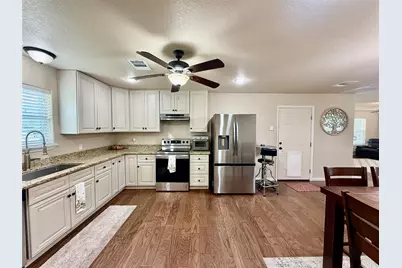 146 Ellis Lane, West Columbia, TX 77486 - Photo 8