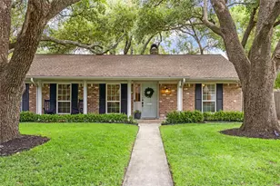 10714 Piping Rock Ln, Houston, TX 77042 - Photo 8