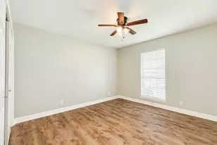 47 Adler Cir, Galveston, TX 77551 - Photo 26