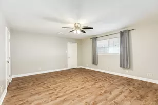 47 Adler Cir, Galveston, TX 77551 - Photo 22
