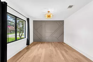 5439 Kinglet St, Houston, TX 77096 - Photo 10
