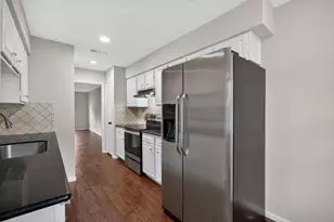 14328 Misty Meadow Ln, Houston, TX 77079 - Photo 16