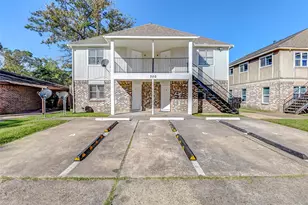 702 Lyle W Ave, Cleveland, TX 77327 - Photo 2