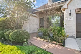 107 Bella Sole, Shenandoah, TX 77381 - Photo 2