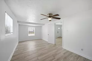 5330 Pershing St, Houston, TX 77033 - Photo 16