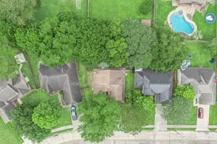 718 Regency Ct, Friendswood, TX 77546 - Photo 20