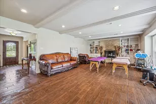 1615 Grand Valley Dr, Houston, TX 77090 - Photo 4