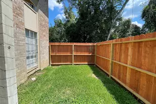 1926 Avenue B, Katy, TX 77493 - Photo 2