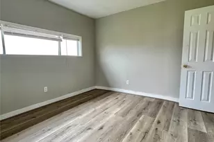 327 W 7th St, Freeport, TX 77541 - Photo 12