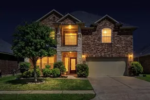 1242 S Maple Dr, Katy, TX 77493 - Photo 2