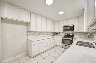 305 Westwood Dr, Friendswood, TX 77546 - Photo 14