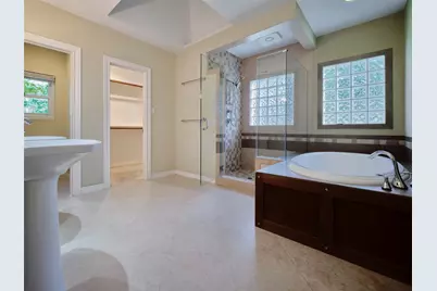 717 Sue Barnett Drive, Houston, TX 77018 - Photo 10