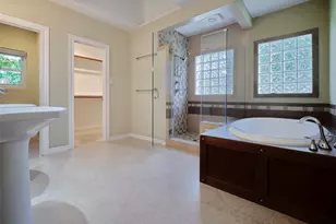 717 Sue Barnett Dr, Houston, TX 77018 - Photo 10