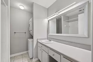 3700 W Clay St, Houston, TX 77019 - Photo 14