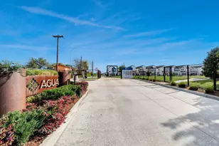 4423 Santorini Ln, Houston, TX 77045 - Photo 4