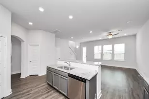 4423 Santorini Ln, Houston, TX 77045 - Photo 8