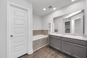 4423 Santorini Ln, Houston, TX 77045 - Photo 20