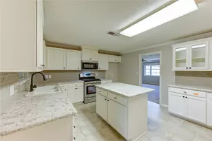 1009 Susan St, Dayton, TX 77535 - Photo 16